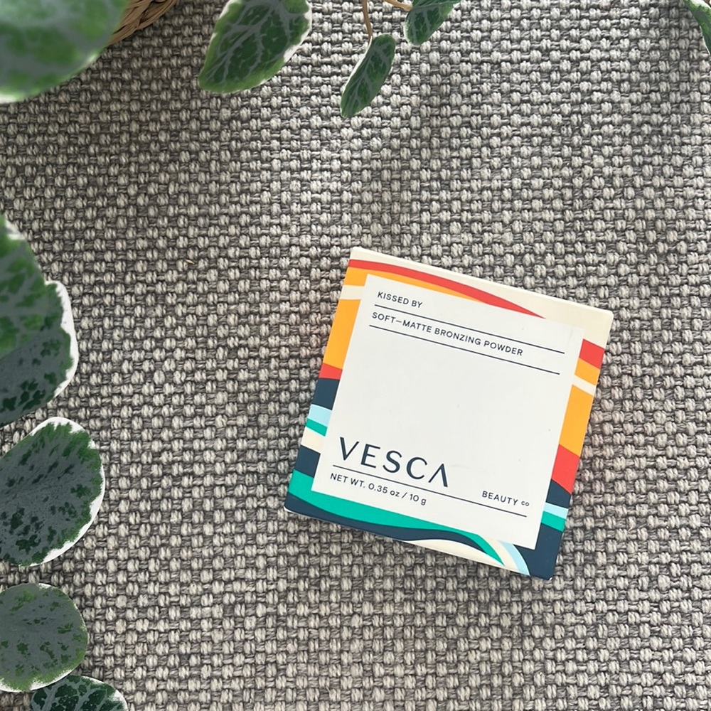 NWT Vesca Beauty Soft Matte Bronzing Powder in Kissed by Maldives